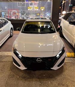 نيسان ألتيما